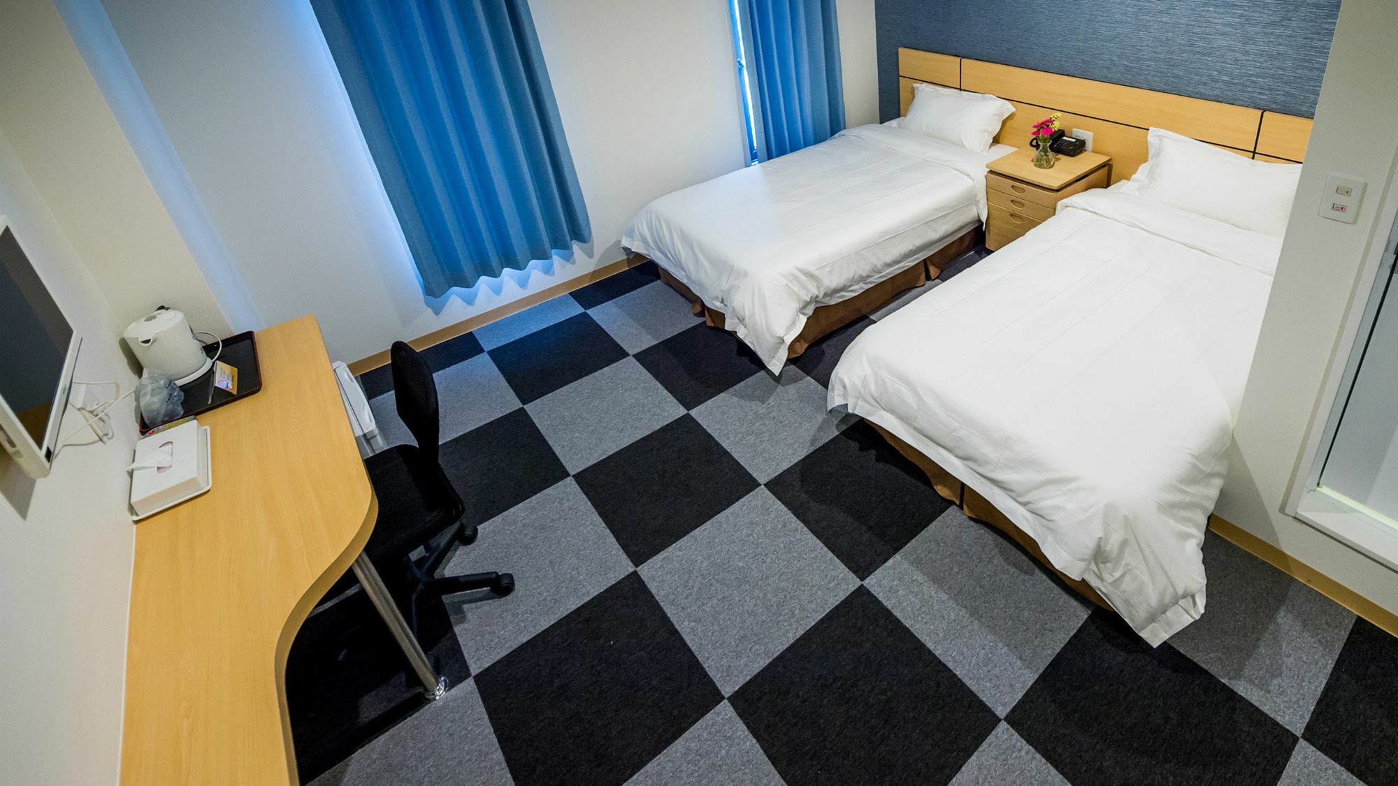 Victoria Hotel 2*